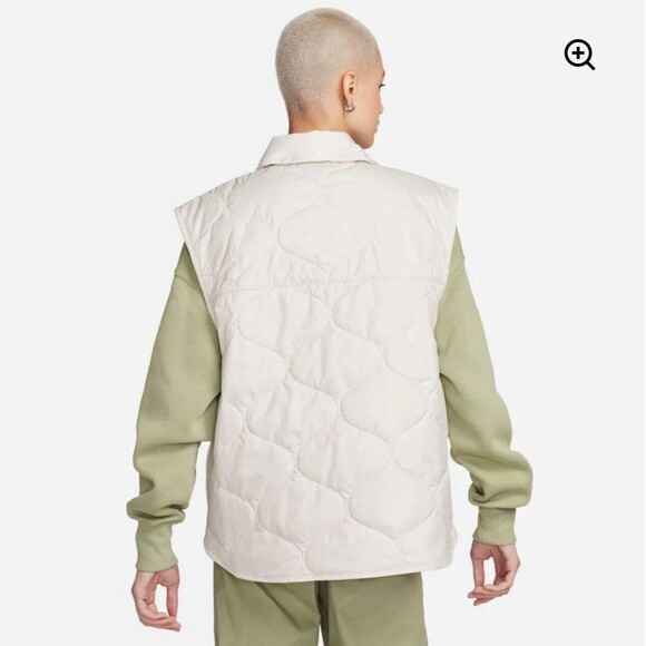 Nike Womens Sportswear Essential Vest White NWT Sz Large Snap FB8737-133 $90 - Picture 2 of 13